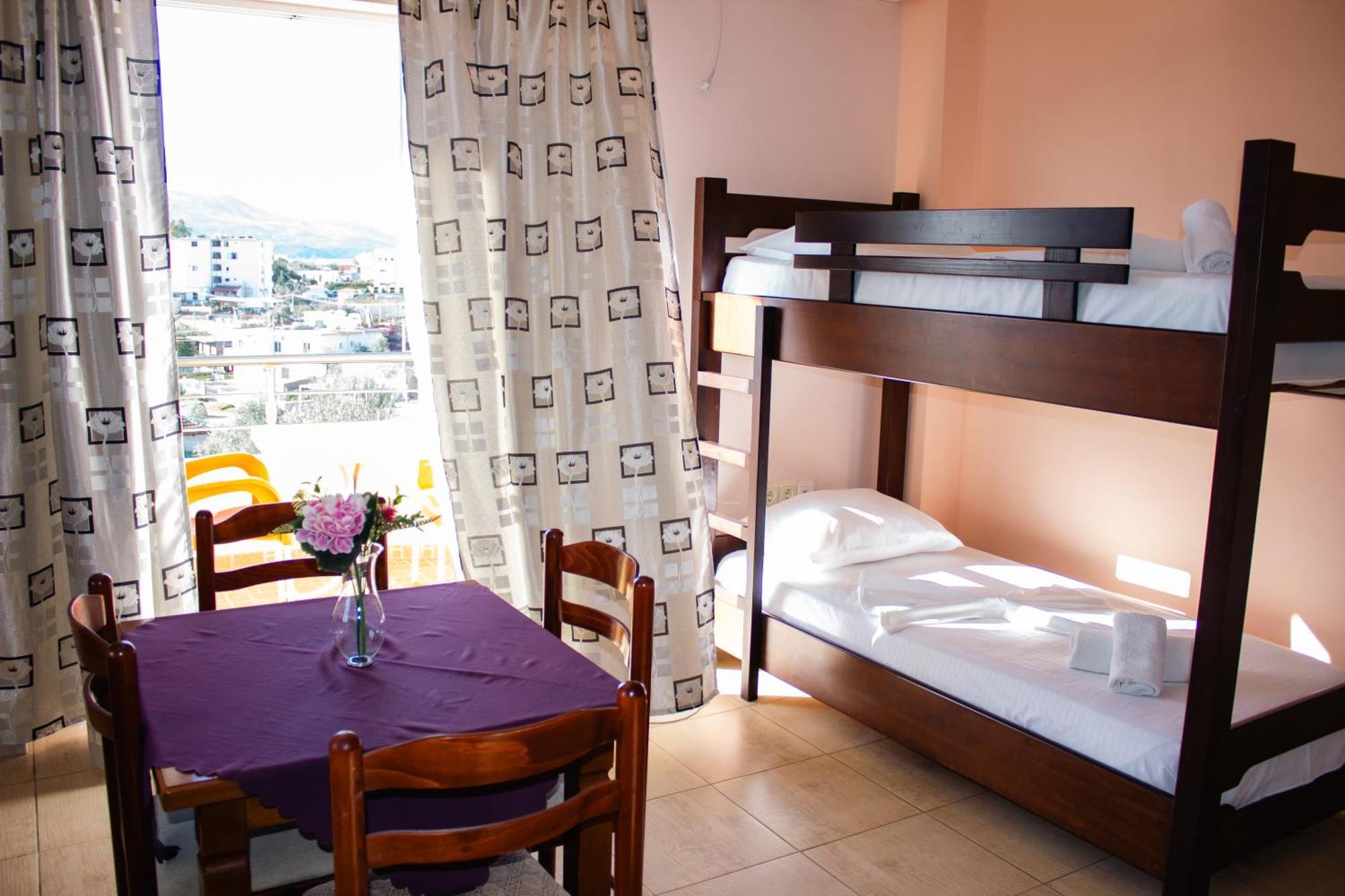Ionian Luxury & Hotell