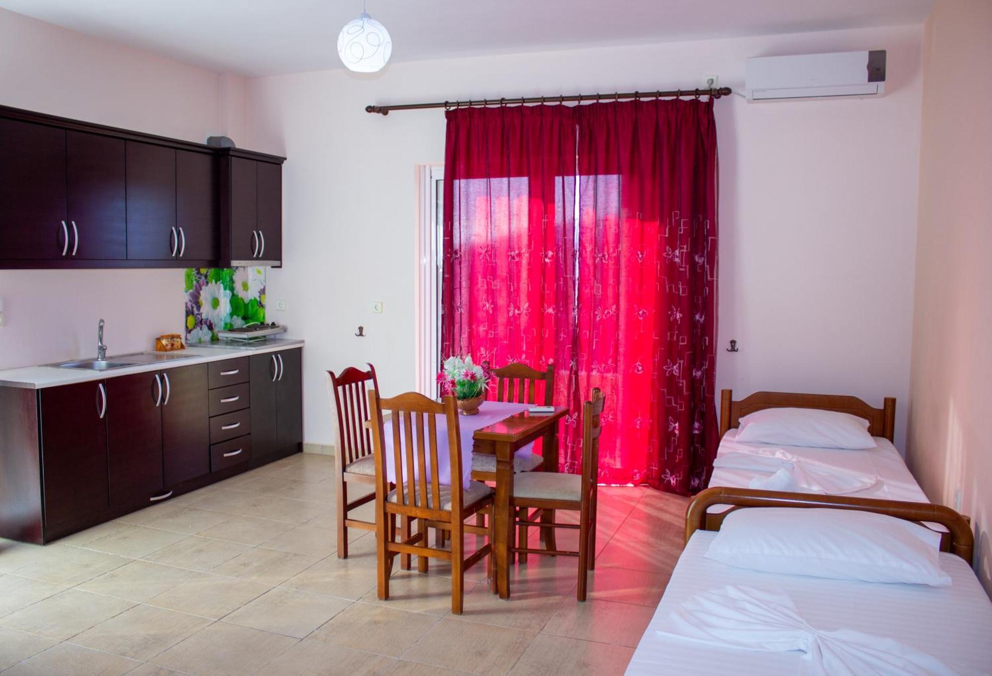 Ionian Luxury & Hotell